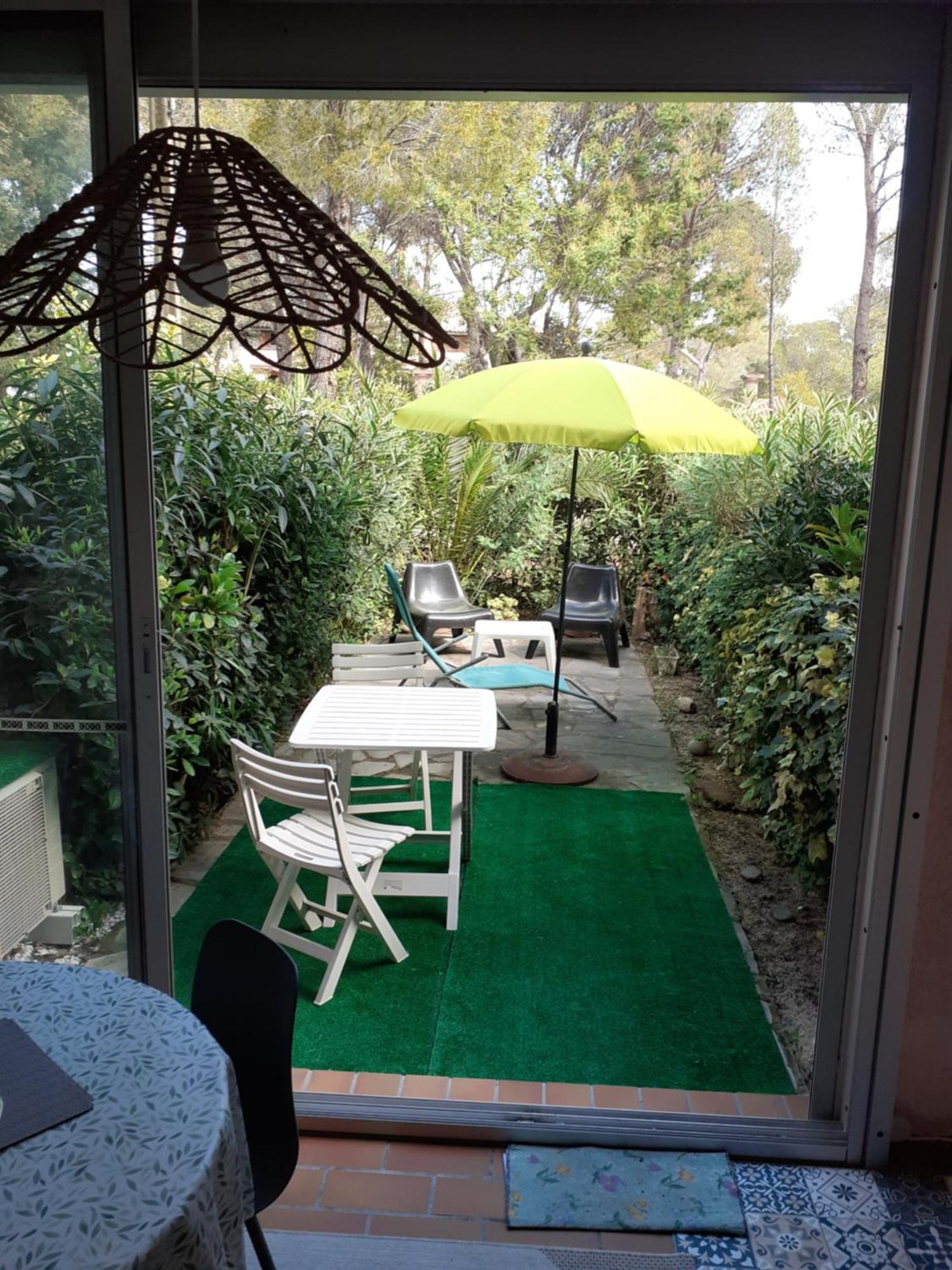 Appartement Rez De Jardin St Aygulf